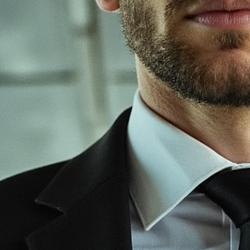 HeadshotPro vs Competitors: Which AI Headshot Generator Should You Use in 2025?